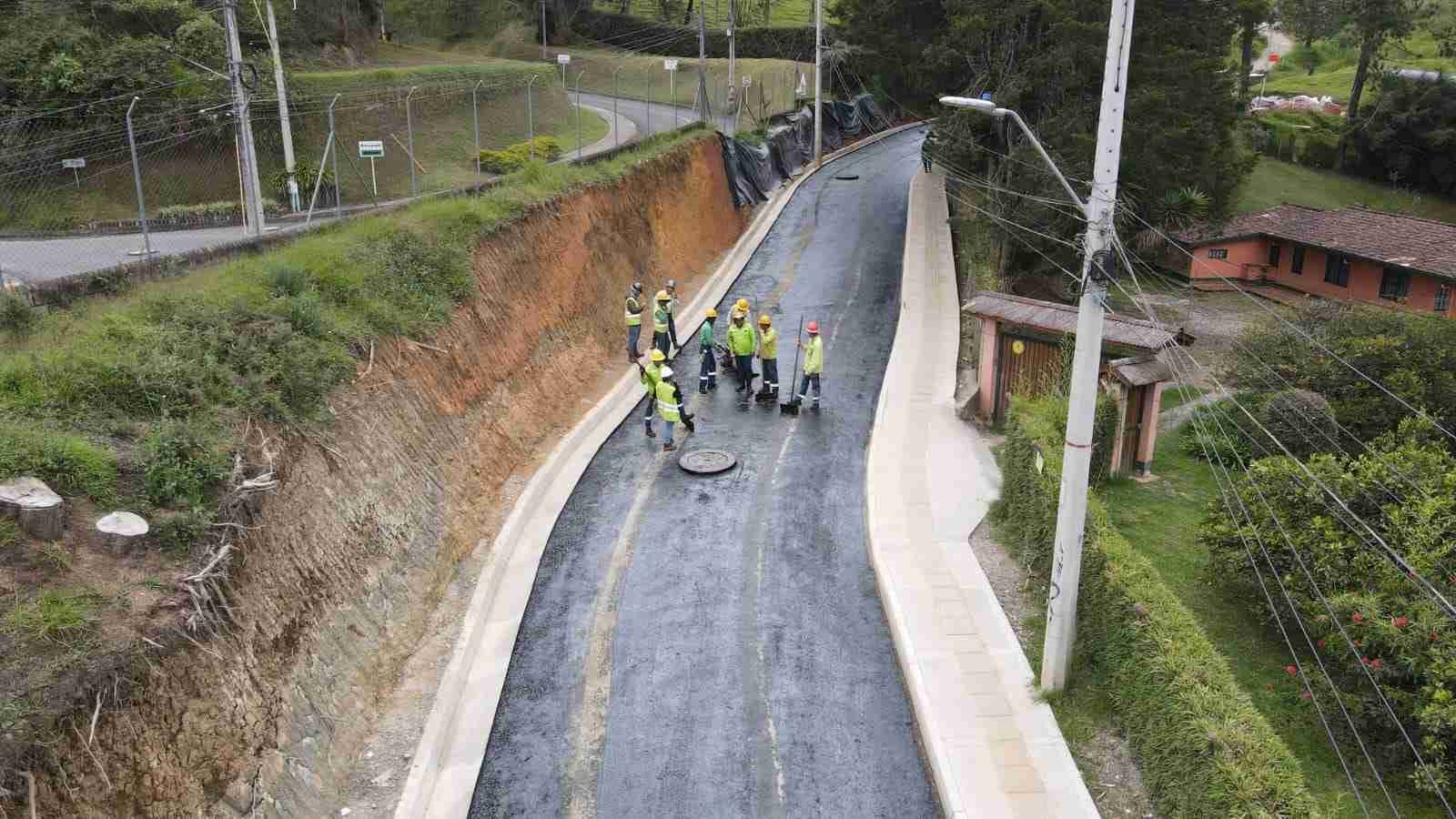 Pavimentación Calle En Sabaneta, Antioquia
